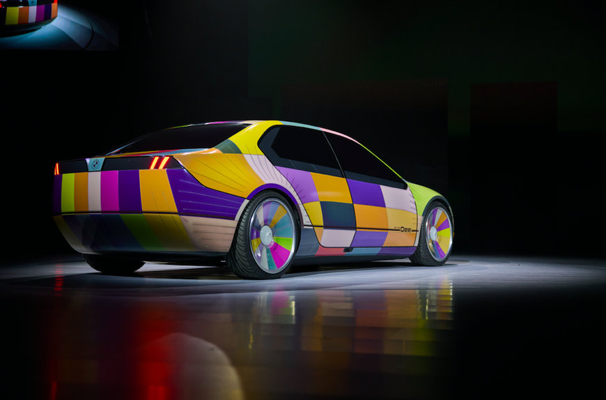 Ultimate companion through real and virtual worlds: BMW presents BMW i Vision Dee